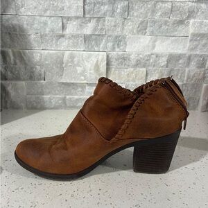 Sofft Brown Heeled Ankle Boots